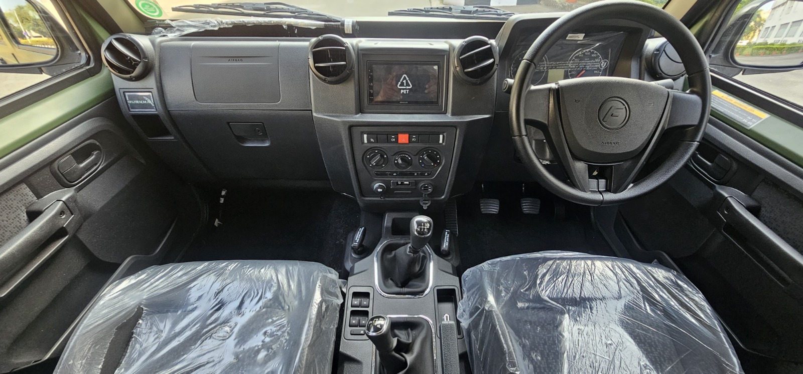 Double-cab Pick-up interior new