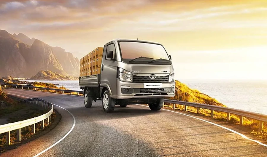 Built to fulfil the needs of multiple applications and businesses, the Tata Intra V10 offers 33 kW of power & 110 Nm of torque with durable aggregates that provide lasting performance. This helps you complete more deliveries efficiently while lowering your maintenance costs.