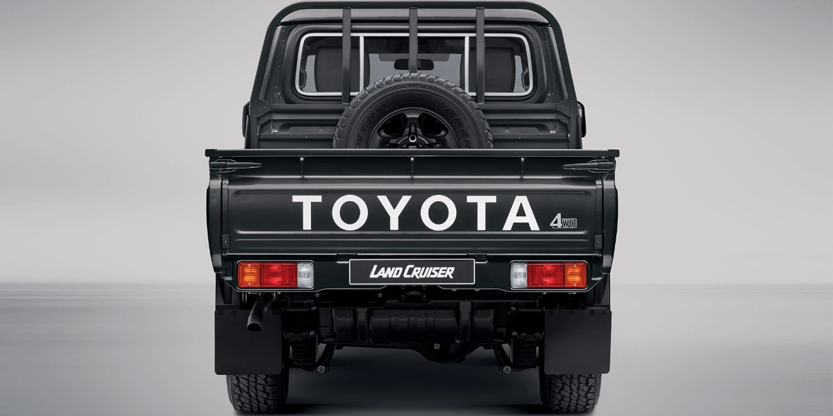 Toyota Land Cruiser 79 Double Cab