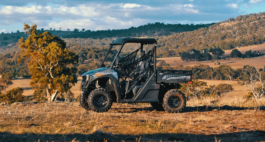 BENCH SEAT/LIMITED-SLIP DIFFERENTIAL