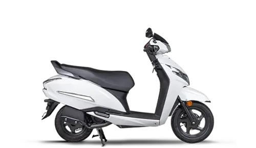 Activa 125 in Metallic Black