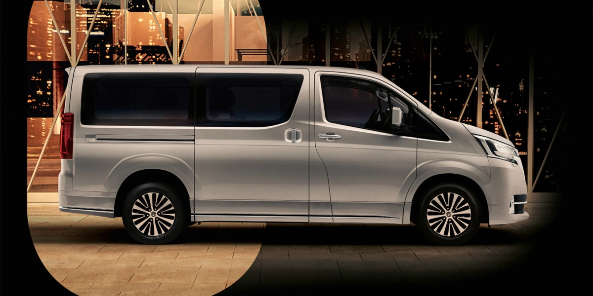 Toyota Quantum Bus
