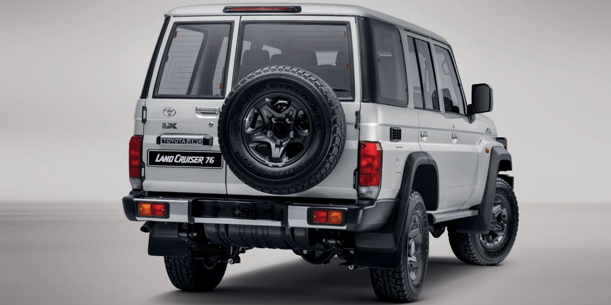 Toyota Land Cruiser 76