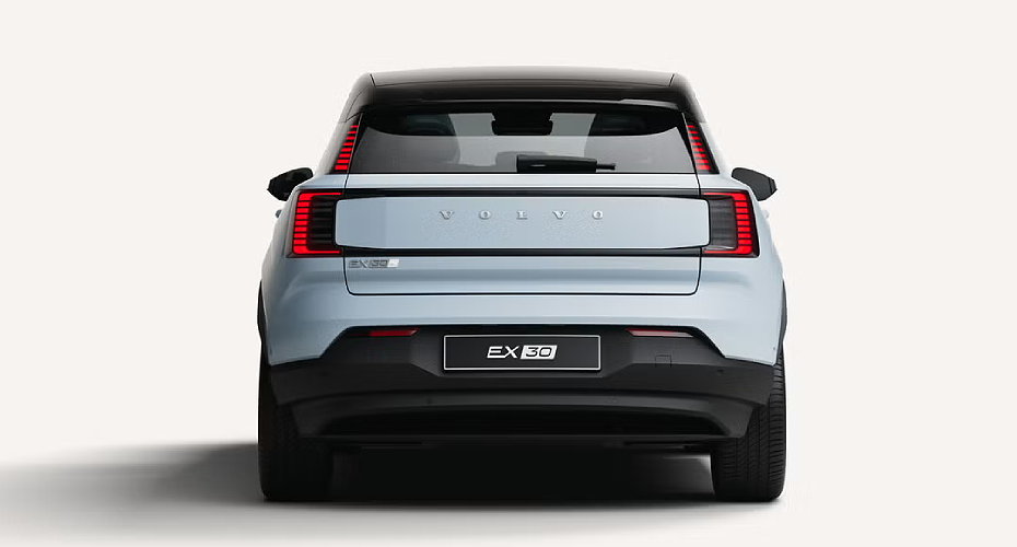 Black roof and spoiler