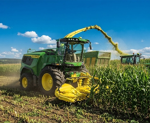 F8 600
