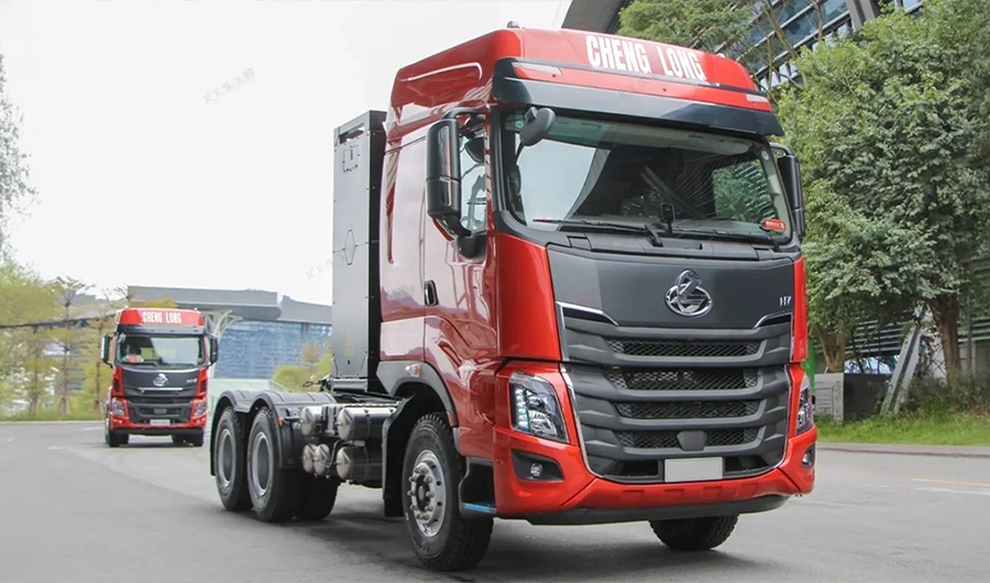 Red Chenglong H7 heavy-duty 6x4 electric tractor truck for commercial transport and long-haul logistics