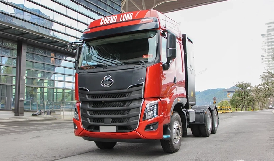 Red Chenglong H7 heavy-duty 6x4 electric tractor truck for commercial transport and long-haul logistics