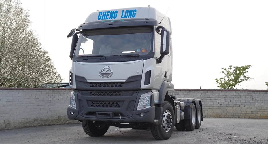 Chenglong H5 heavy-duty 6x4 truck tractor cab for commercial transport and logistics
