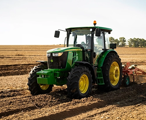 6135B Utility Tractor